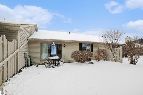 Tiny photo for 340 Applewood Lane, Mt Pleasant, MI 48858 (MLS # 1942088)