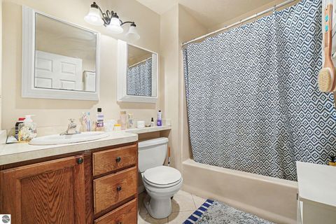 Tiny photo for 340 Applewood Lane, Mt Pleasant, MI 48858 (MLS # 1942088)