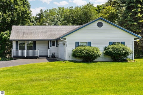 Photo of 2091 Holland Circle, Traverse City, MI 49685 (MLS # 1947692)