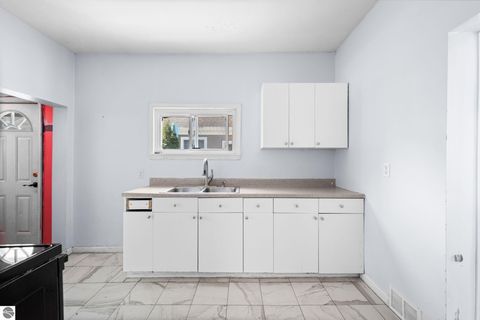 Tiny photo for 848 E State Street, Traverse City, MI 49686 (MLS # 1943789)