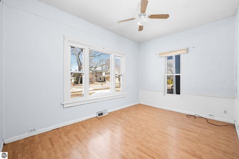 Tiny photo for 848 E State Street, Traverse City, MI 49686 (MLS # 1943789)