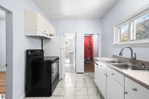 Tiny photo for 848 E State Street, Traverse City, MI 49686 (MLS # 1943789)