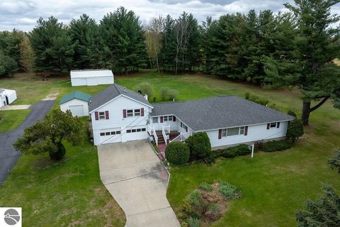 Tiny photo for 8824 E Pickard Road, Mt Pleasant, MI 48858 (MLS # 1944893)