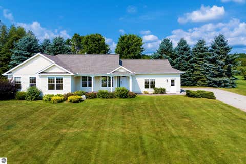 Photo of 5162 Stonefield Drive, Traverse City, MI 49684 (MLS # 1949031)