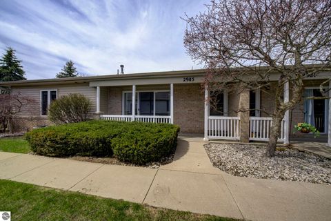 Photo of 2985 Emerald Isle, Traverse City, MI 49684 (MLS # 1944338)