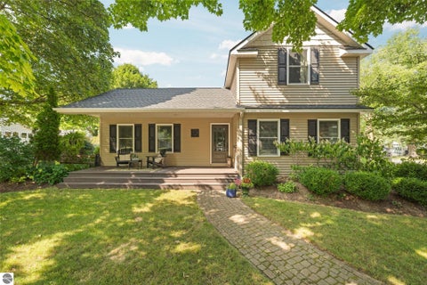 Tiny photo for 802 Randolph Street, Traverse City, MI 49684 (MLS # 1949748)