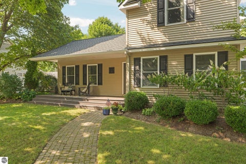 Tiny photo for 802 Randolph Street, Traverse City, MI 49684 (MLS # 1949748)