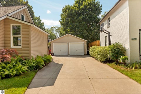 Tiny photo for 802 Randolph Street, Traverse City, MI 49684 (MLS # 1949748)