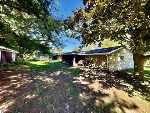 Tiny photo for 440 S Chippewa Street, Shepherd, MI 48883 (MLS # 1951024)