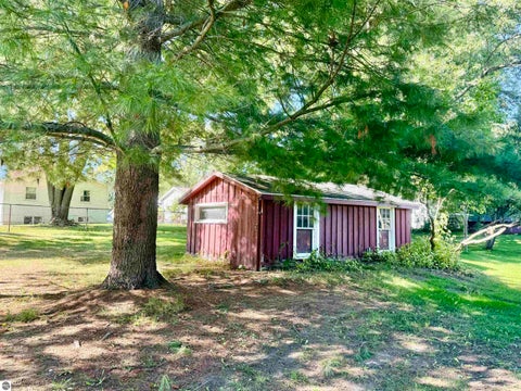 Tiny photo for 440 S Chippewa Street, Shepherd, MI 48883 (MLS # 1951024)