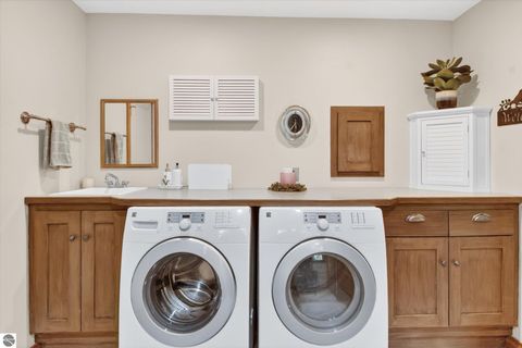 Tiny photo for 104 N Andrea Lane, St Louis, MI 48880 (MLS # 1945455)