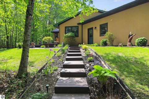 Tiny photo for 104 N Andrea Lane, St Louis, MI 48880 (MLS # 1945455)