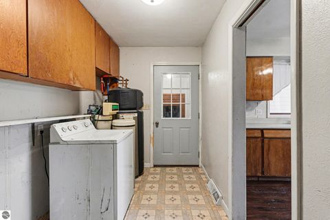 Tiny photo for 4820 W Lincoln Road, Alma, MI 48801 (MLS # 1942536)