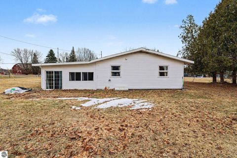 Tiny photo for 4820 W Lincoln Road, Alma, MI 48801 (MLS # 1942536)
