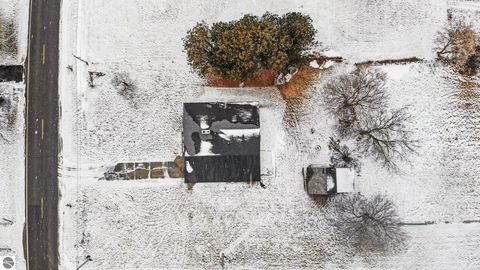 Tiny photo for 4820 W Lincoln Road, Alma, MI 48801 (MLS # 1942536)