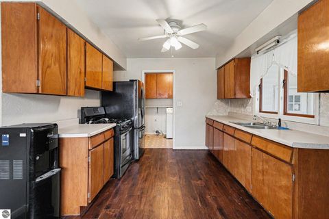 Tiny photo for 4820 W Lincoln Road, Alma, MI 48801 (MLS # 1942536)