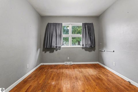 Tiny photo for 4820 W Lincoln Road, Alma, MI 48801 (MLS # 1942536)