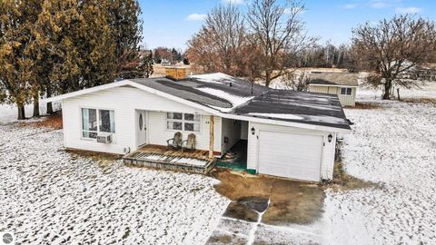 Tiny photo for 4820 W Lincoln Road, Alma, MI 48801 (MLS # 1942536)