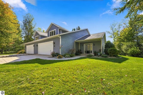 Tiny photo for 134 Davidsen Shores Drive, Cadillac, MI 49601 (MLS # 1951115)