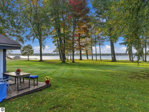 Tiny photo for 107 North Shore Drive #4, Cadillac, MI 49601 (MLS # 1951264)
