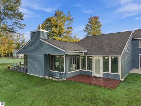Tiny photo for 107 North Shore Drive #4, Cadillac, MI 49601 (MLS # 1951264)