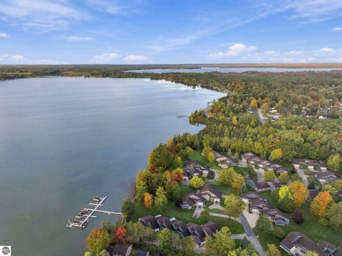 Tiny photo for 107 North Shore Drive #4, Cadillac, MI 49601 (MLS # 1951264)
