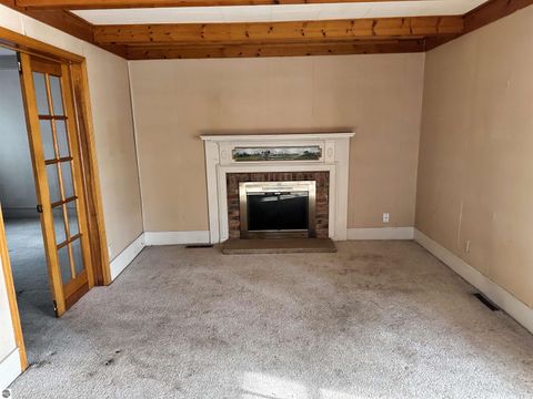 Tiny photo for 921 Washington Street, Traverse City, MI 49686 (MLS # 1941732)