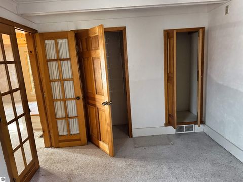 Tiny photo for 921 Washington Street, Traverse City, MI 49686 (MLS # 1941732)