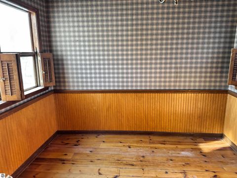 Tiny photo for 921 Washington Street, Traverse City, MI 49686 (MLS # 1941732)