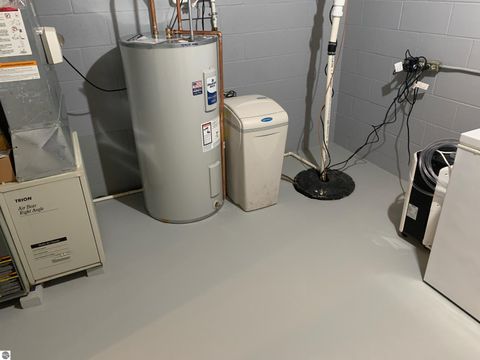 Tiny photo for 3400 N Sturgeon Road, Midland, MI 48640 (MLS # 1940918)