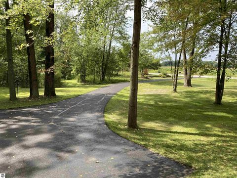 Tiny photo for 3400 N Sturgeon Road, Midland, MI 48640 (MLS # 1940918)