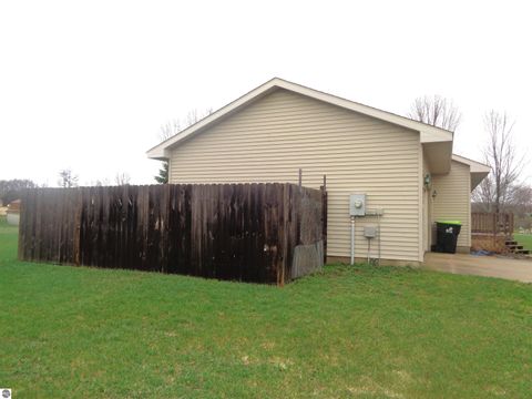 Tiny photo for 2108 S Sara Drive, Lake City, MI 49651 (MLS # 1943909)