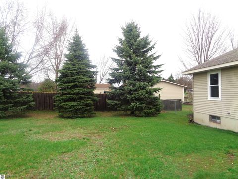Tiny photo for 2108 S Sara Drive, Lake City, MI 49651 (MLS # 1943909)
