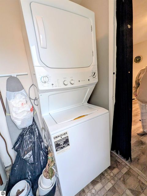 Tiny photo for 303 Elizabeth Street, Alma, MI 48801 (MLS # 1942427)