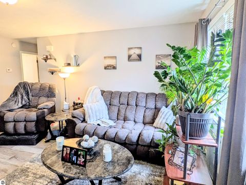 Tiny photo for 303 Elizabeth Street, Alma, MI 48801 (MLS # 1942427)