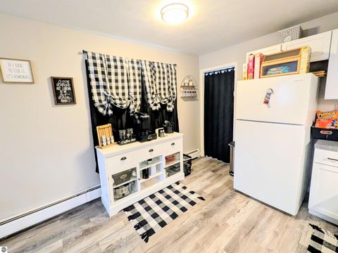 Tiny photo for 303 Elizabeth Street, Alma, MI 48801 (MLS # 1942427)