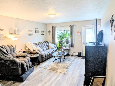 Tiny photo for 303 Elizabeth Street, Alma, MI 48801 (MLS # 1942427)