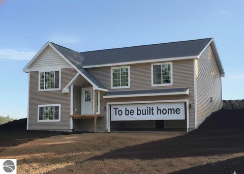 Photo of 95 Finch Drive, Traverse City, MI 49685 (MLS # 1941798)