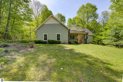 Photo of 19801 Oak Avenue, Lake Ann, MI 49650 (MLS # 1945726)