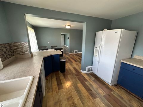 Tiny photo for 413 W 4th Street, Pinconning, MI 48650 (MLS # 1943294)