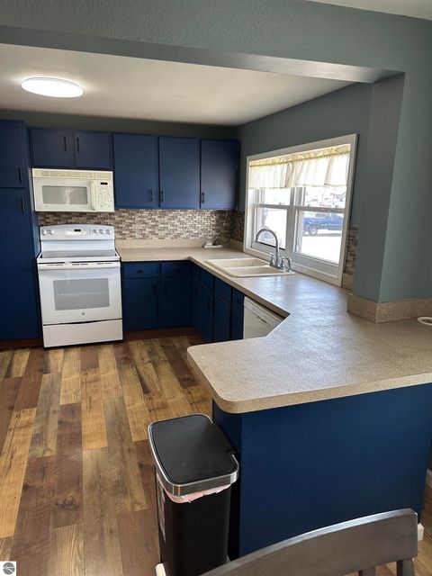 Tiny photo for 413 W 4th Street, Pinconning, MI 48650 (MLS # 1943294)