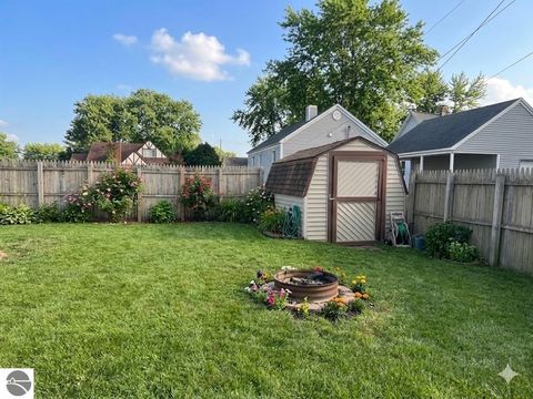 Tiny photo for 413 W 4th Street, Pinconning, MI 48650 (MLS # 1943294)