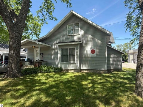 Tiny photo for 1019 E Broadway Street, Mt Pleasant, MI 48858 (MLS # 1946983)