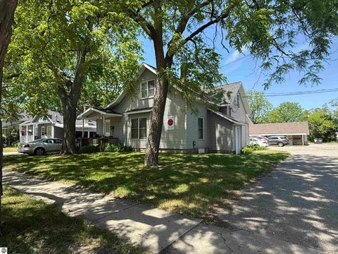 Tiny photo for 1019 E Broadway Street, Mt Pleasant, MI 48858 (MLS # 1946983)