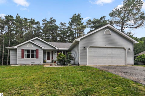 Tiny photo for 8150 Carriage Lane, Canadian Lakes, MI 49346 (MLS # 1947099)