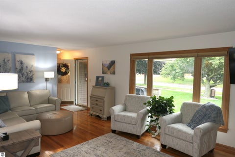 Tiny photo for 210 Pineview Drive, Alma, MI 48801 (MLS # 1951580)