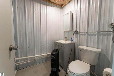 Tiny photo for 8555 11 Mile Road, Evart, MI 49631 (MLS # 1943021)