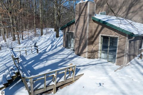 Tiny photo for 8555 11 Mile Road, Evart, MI 49631 (MLS # 1943021)