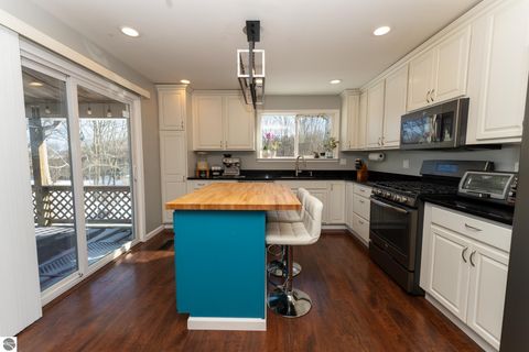 Tiny photo for 8555 11 Mile Road, Evart, MI 49631 (MLS # 1943021)