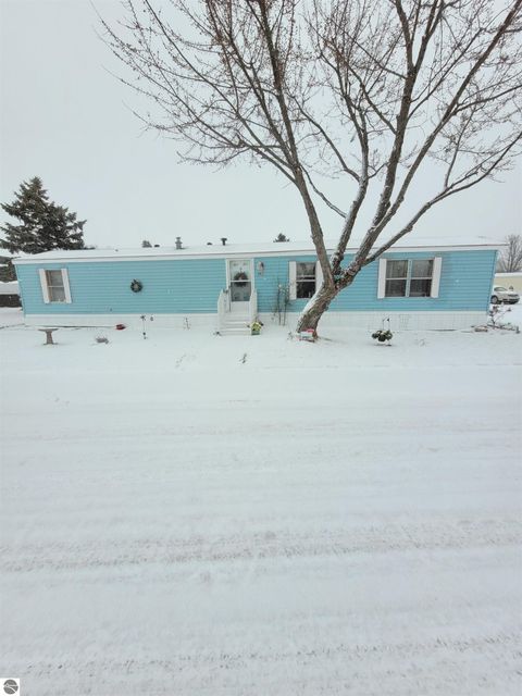 Tiny photo for 7361 Queens Court, Alma, MI 48801 (MLS # 1941455)